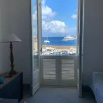 Marina Corta *